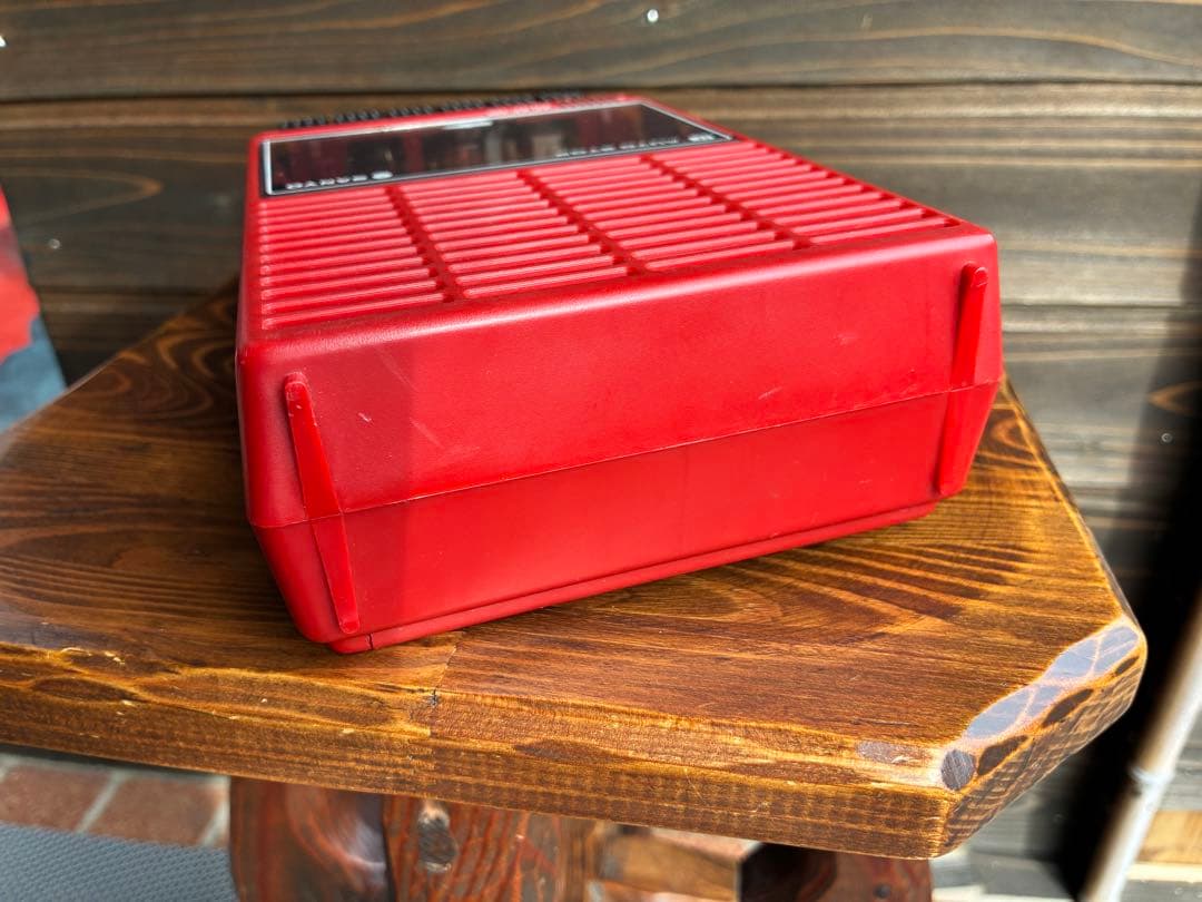 動作品　SANYO MR-2200 カセットレコーダー　赤 ハンドル付き