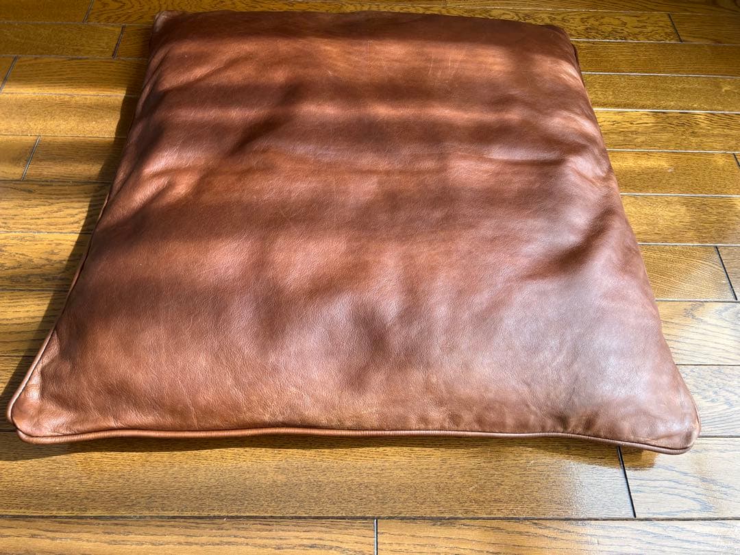 アクタス　ファイブバイファイブ　five by fiveレザー クッション 2個