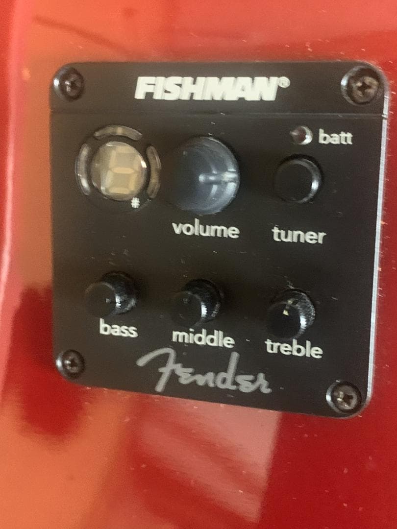 赤いアコースティックギター エレクトリック機能付き