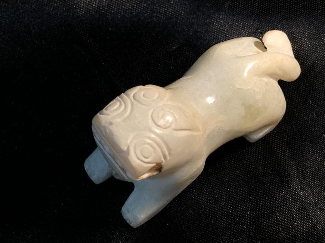 【 天然白翡翠 辟邪俑根付 】　倣古葬玉　明～清朝期　中華古玩