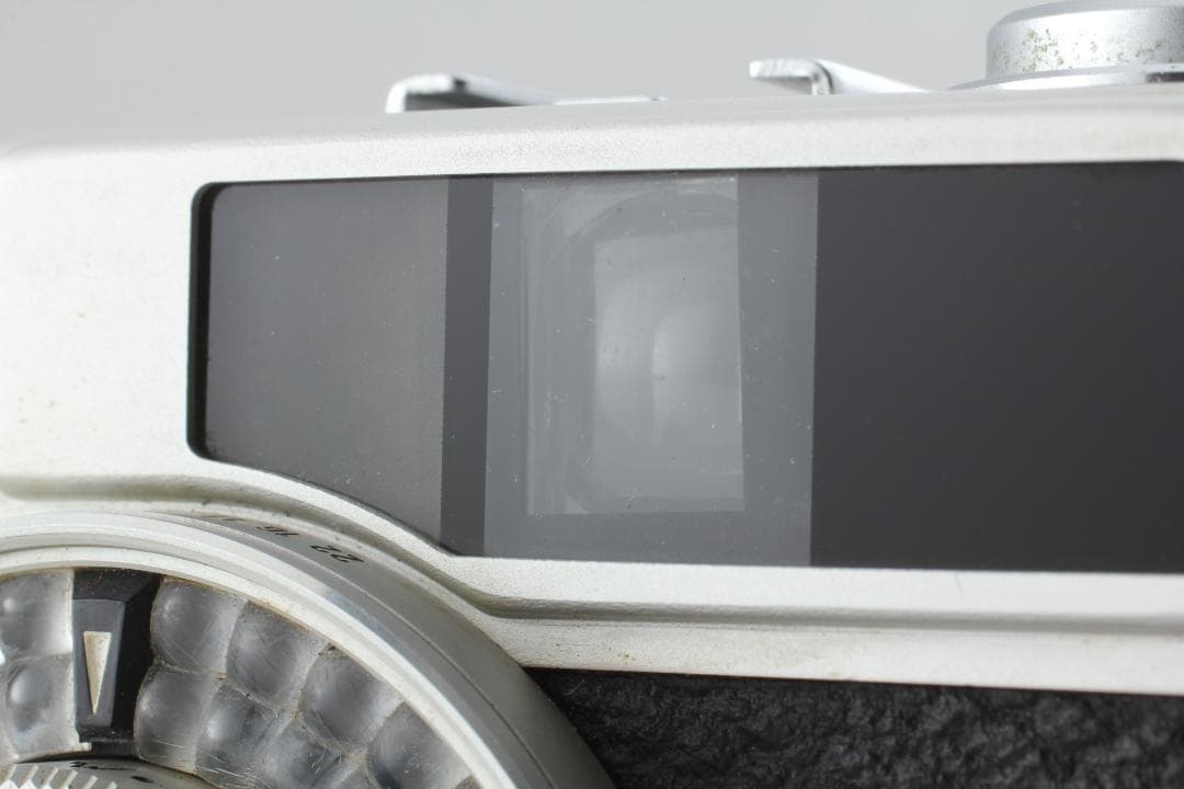 ウサ　Canon Demi EE28 35mmハーフフカメラ