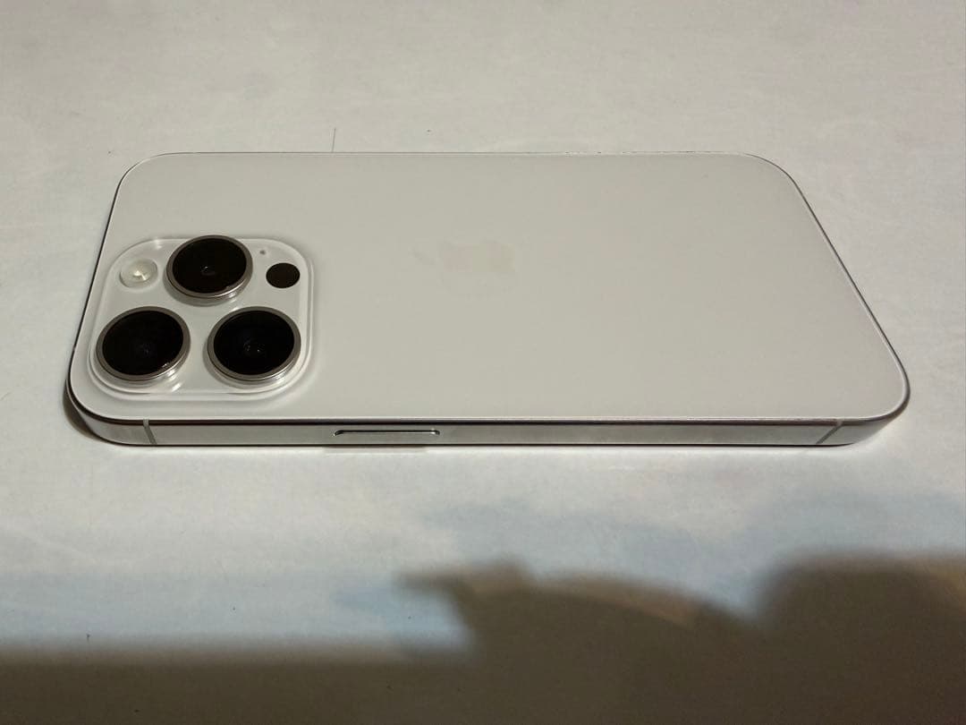 iPhone15Pro 128GB ホワイトチタニウム SIMフリー