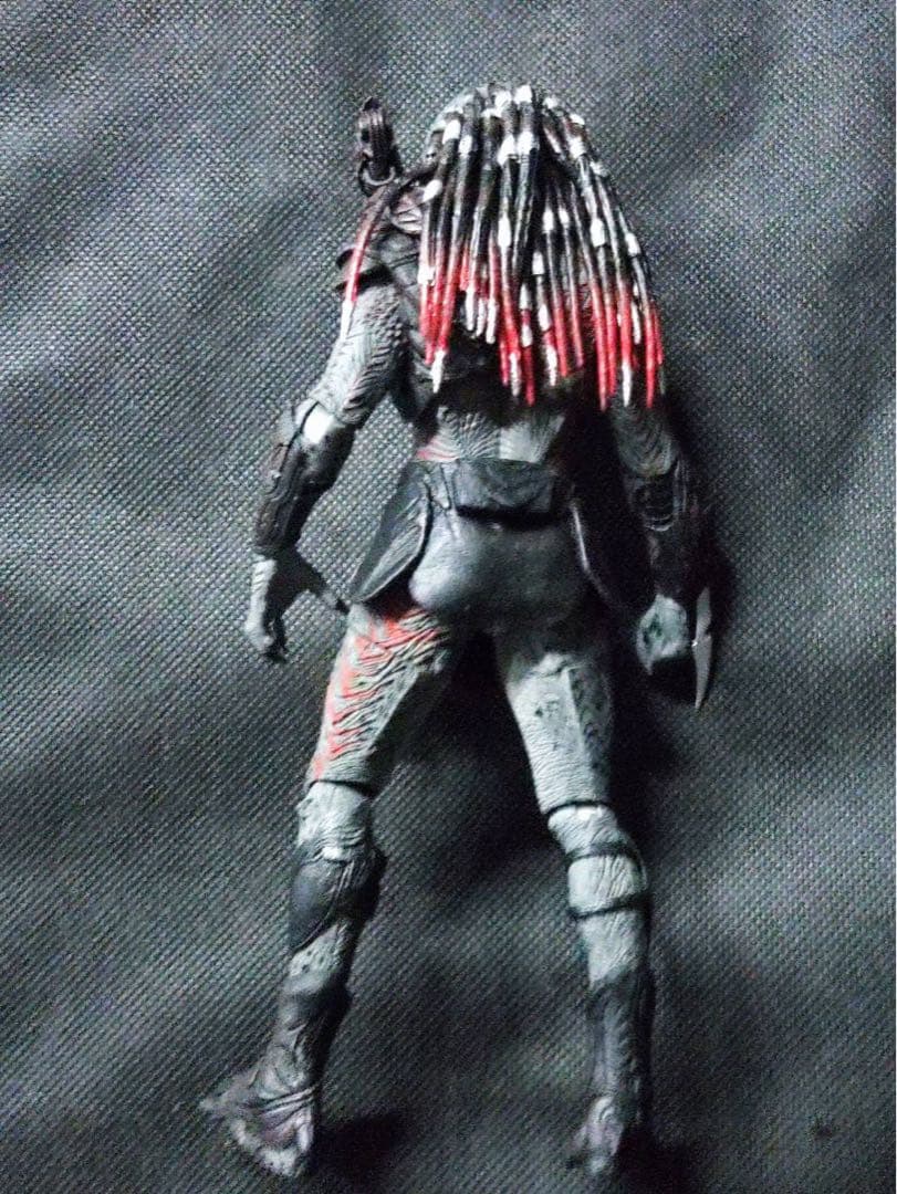 レア　ネカ　NECA バーサーカープレデター アンマスクドVer. プレデターズ