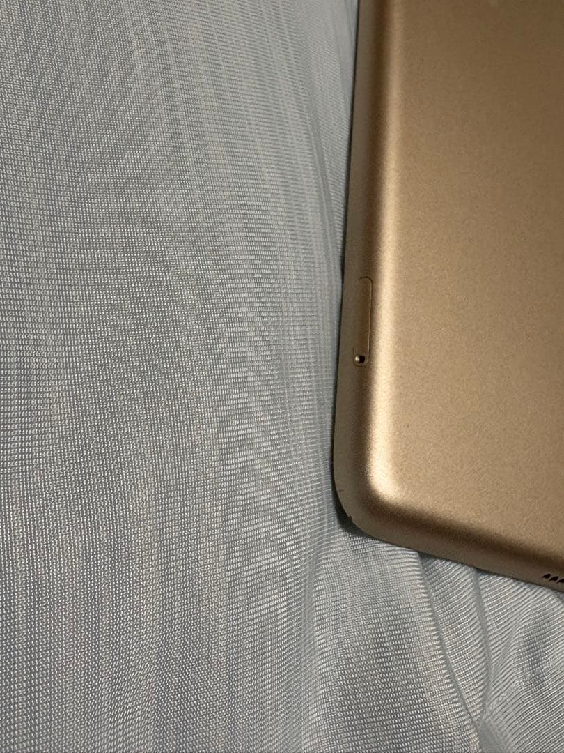 ジャンク品　Apple iPad第5世代 ゴールド 本体のみ32GB