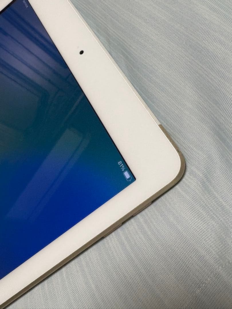 ジャンク品　Apple iPad第5世代 ゴールド 本体のみ32GB