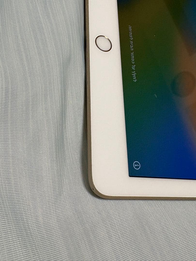 ジャンク品　Apple iPad第5世代 ゴールド 本体のみ32GB