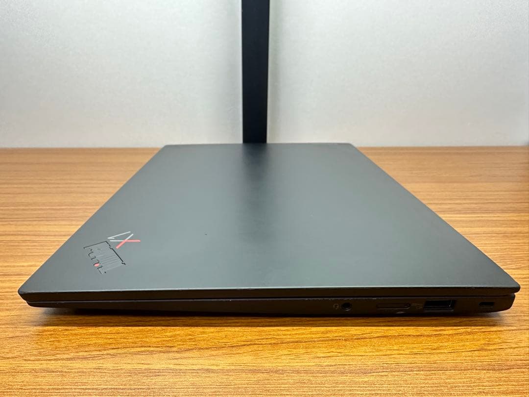 Windowsノート本体 X1 Carbon Gen10 2022 i5-1240 16Gb 256 4G