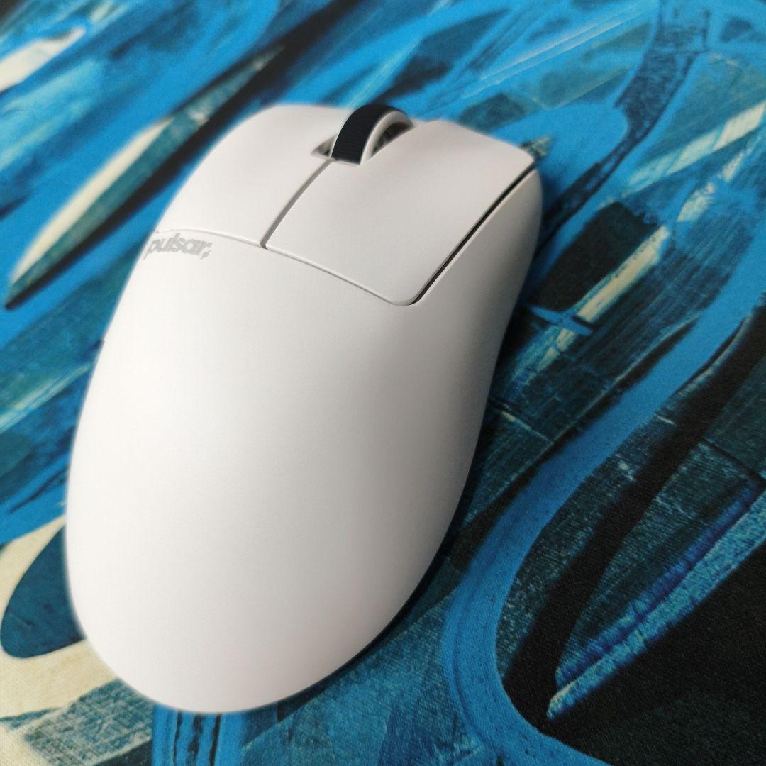 pulsar xlite v3 ホワイト