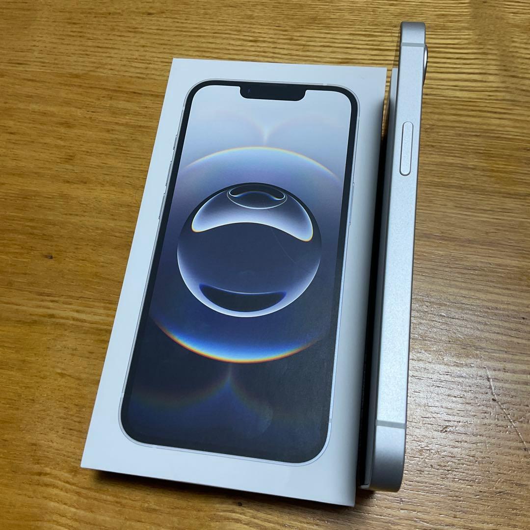 【美品】iPhone16e 128GB ホワイト MD1R4J/A SIMフリー