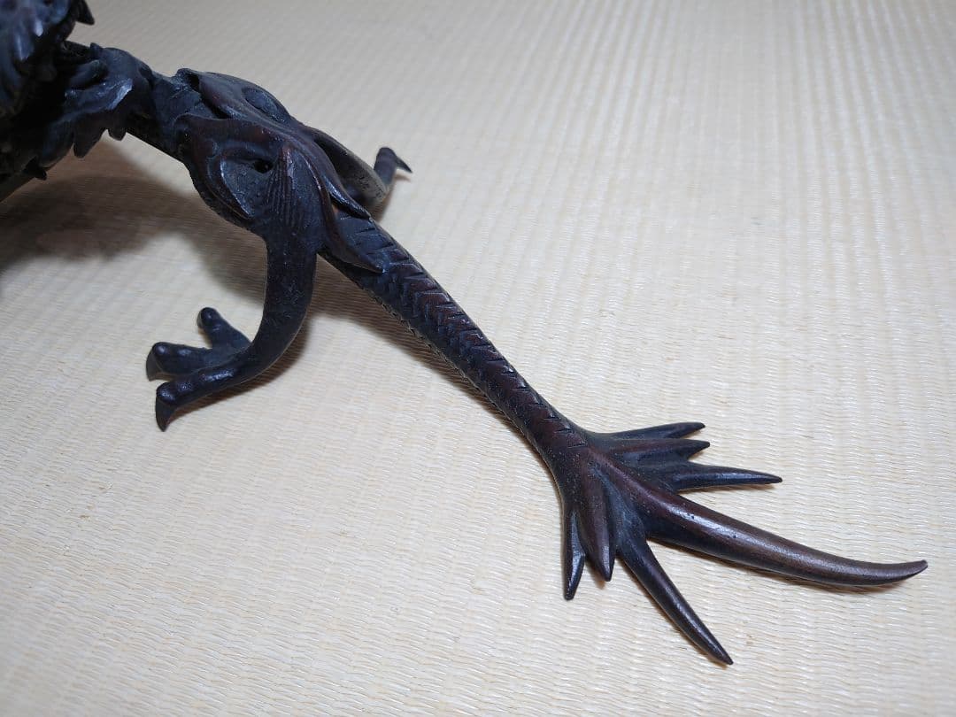 銅製　玉持ち龍