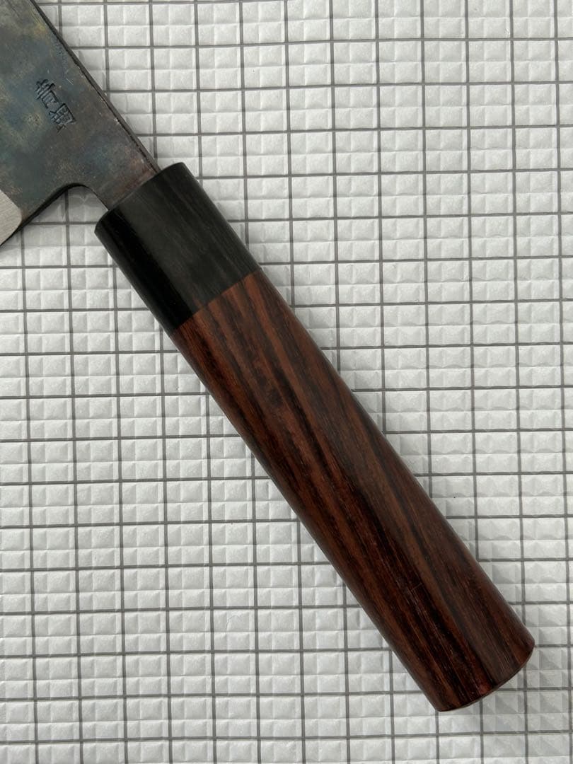 仙助 三徳 包丁 170mm 安来鋼 青紙二号 紫檀シノギ柄 黒打ち ②