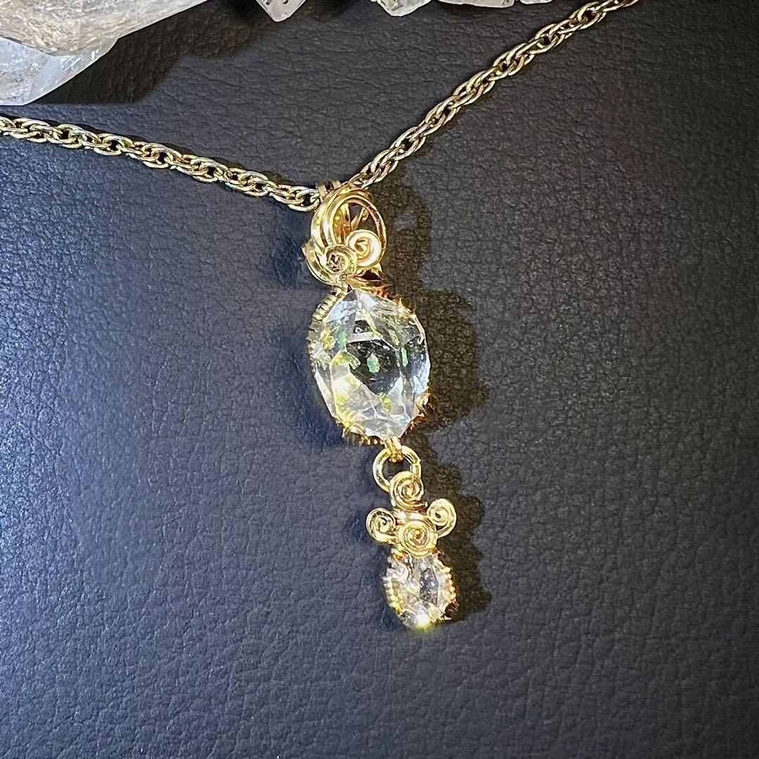 天然石　オイルインクォーツ＆テネブレッセンススキャポライト ペントプ　14kgf