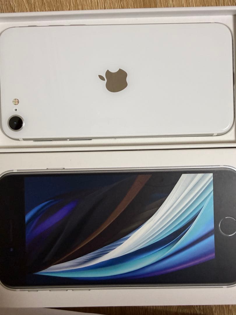 Apple iPhone SE (第2世代) ホワイト 64GB SIMフリー