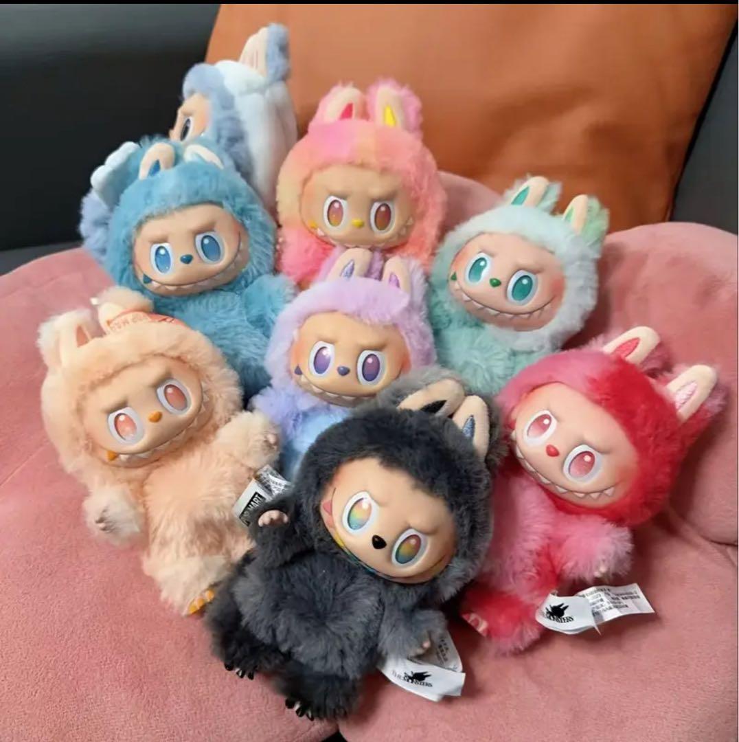 流行りの　POP MART ラブブ　3代目　ミステリボックス　1個