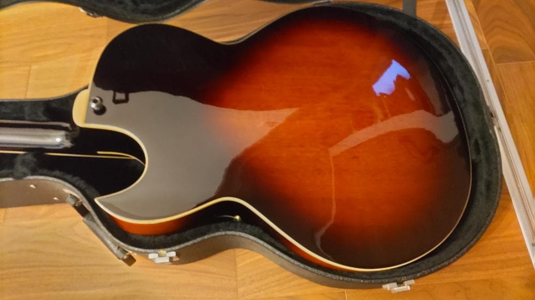 EPIPHON　ZEPHYR　REGENT　中古フルアコ　ハードケース付