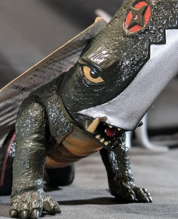 ギロン＆バイラス 昭和ガメラ登場怪獣（バンダイ）タグ付ソフビフィギュア２体セット