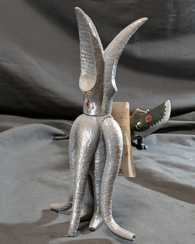 ギロン＆バイラス 昭和ガメラ登場怪獣（バンダイ）タグ付ソフビフィギュア２体セット