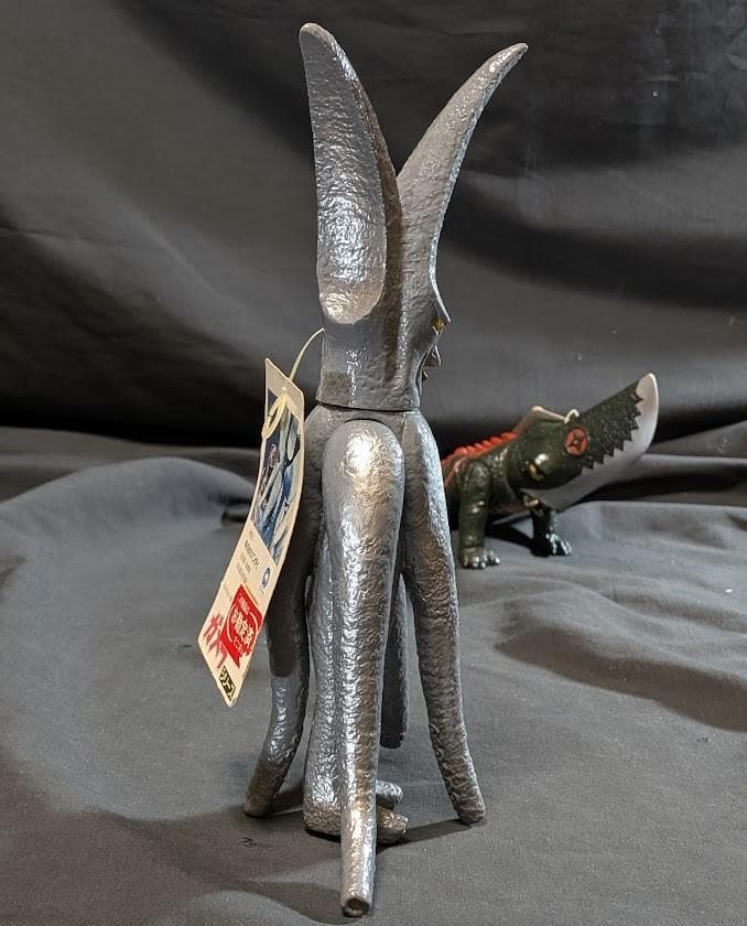 ギロン＆バイラス 昭和ガメラ登場怪獣（バンダイ）タグ付ソフビフィギュア２体セット