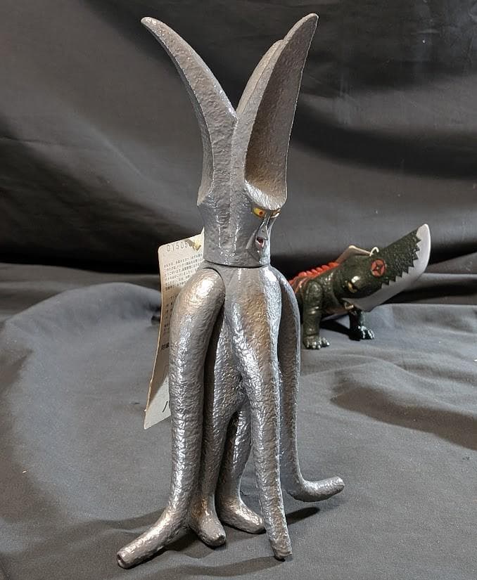 ギロン＆バイラス 昭和ガメラ登場怪獣（バンダイ）タグ付ソフビフィギュア２体セット