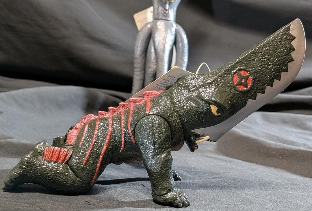 ギロン＆バイラス 昭和ガメラ登場怪獣（バンダイ）タグ付ソフビフィギュア２体セット
