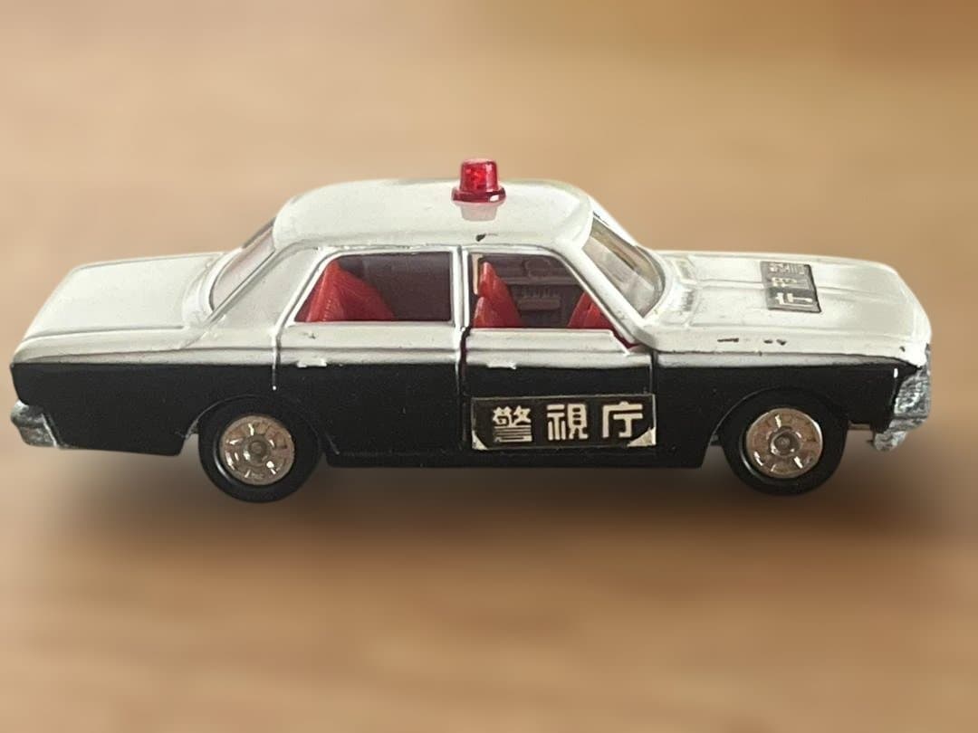 Z*中様 ◆トミカ No.4 トヨタ クラウン パトロールカー 黒箱 パトカー