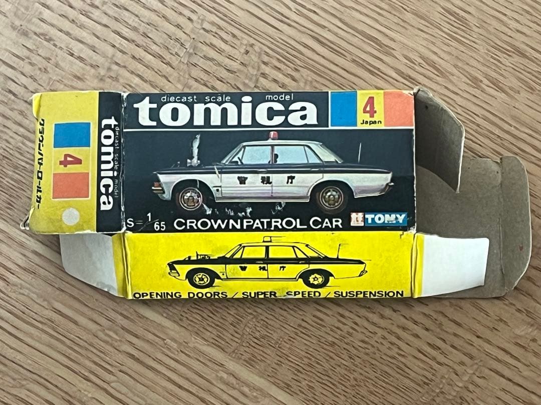 Z*中様 ◆トミカ No.4 トヨタ クラウン パトロールカー 黒箱 パトカー