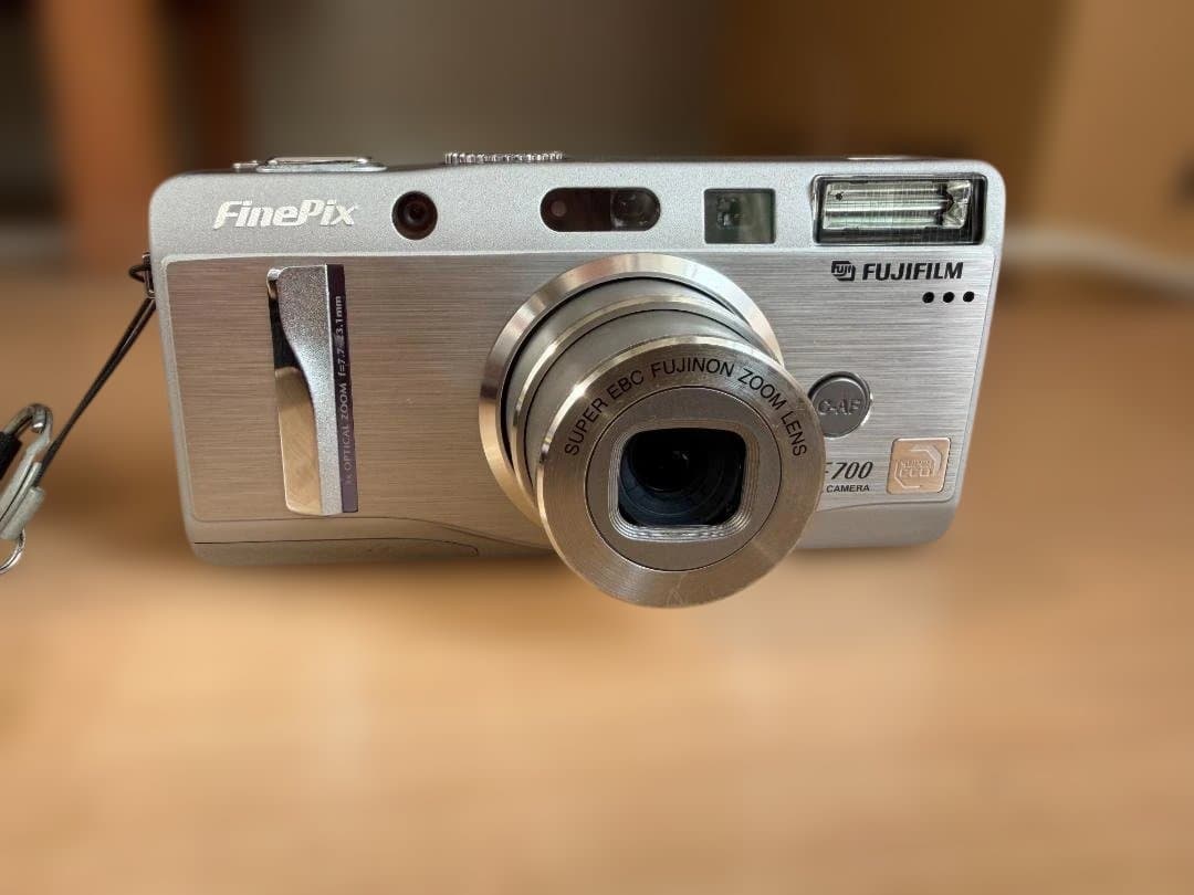 FUJIFILM FinePix F700 コンパクトカメラ コンデジ