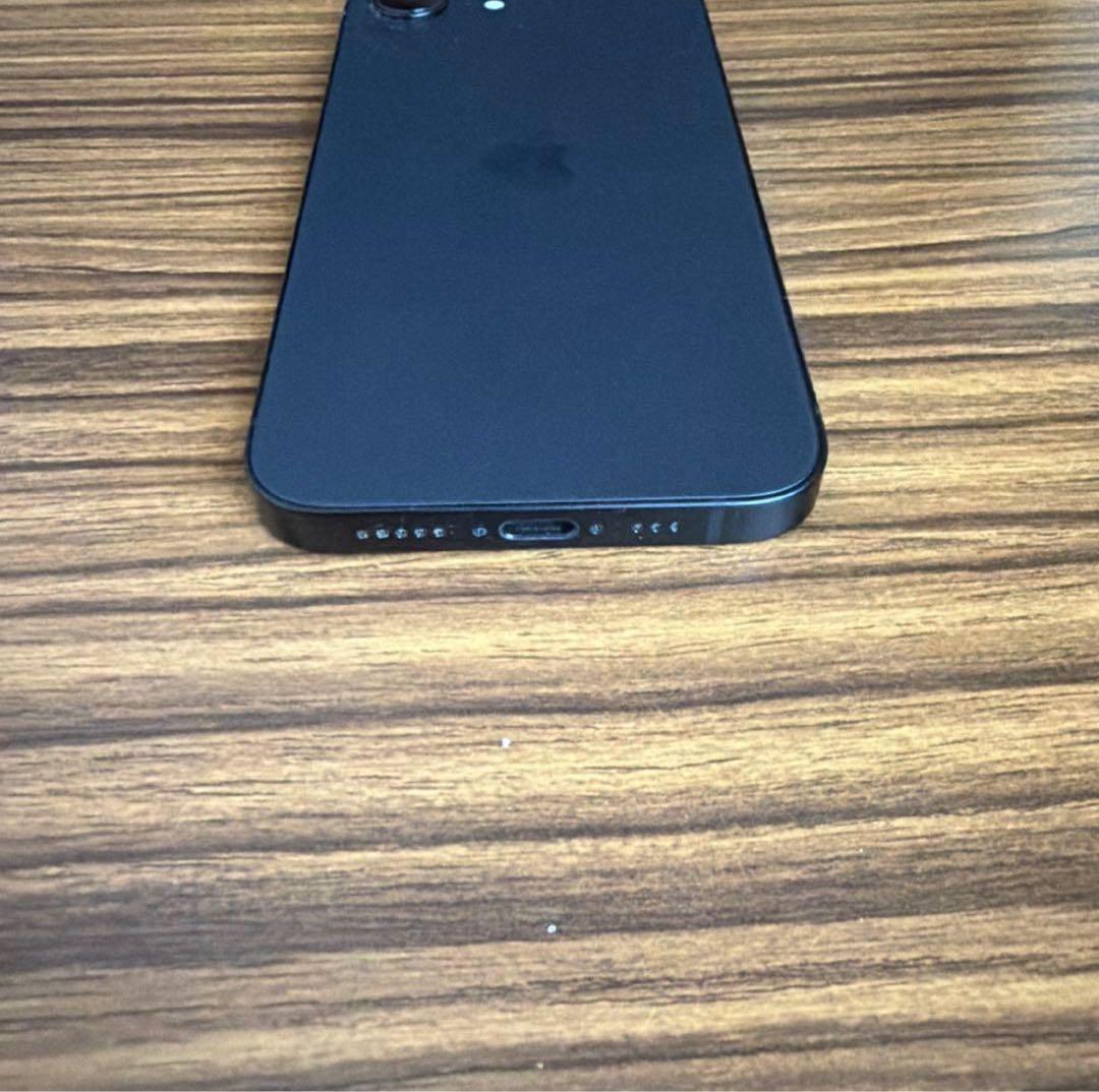 有*川様 Apple iPhone16 e ブラック