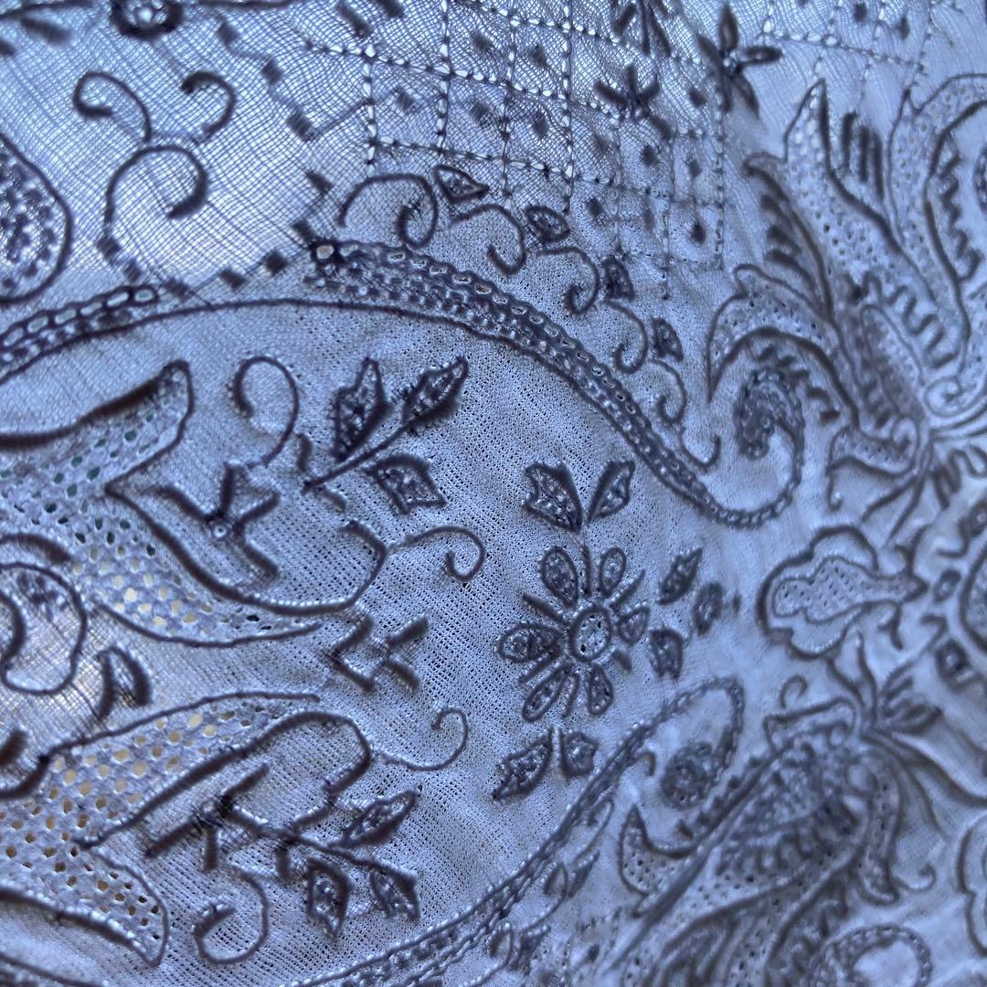 スワトウ　手刺繍　ヴィンテージ 白　ハンカチ　中国製　(103)