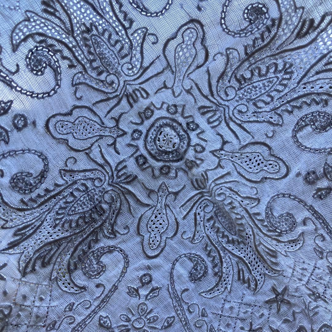 スワトウ　手刺繍　ヴィンテージ 白　ハンカチ　中国製　(103)