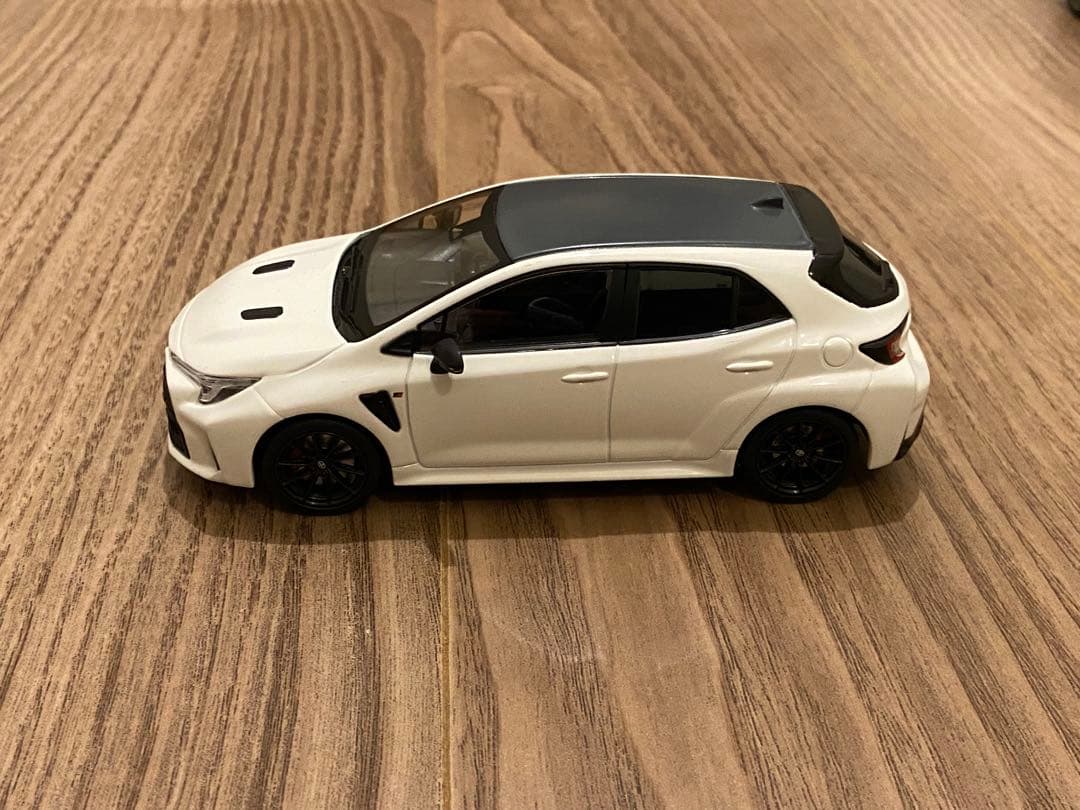 1/30 トヨタ　GR カローラ　カラーサンプル　非売品　ミニカー　ホワイト