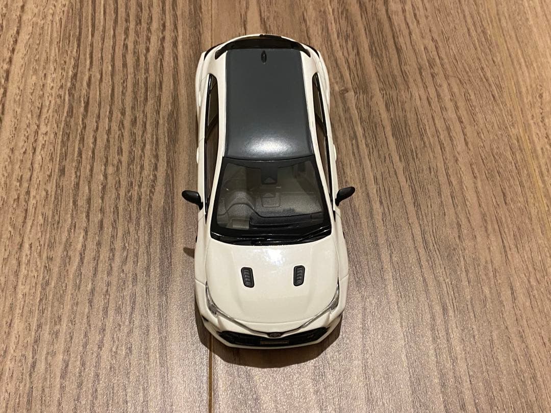 1/30 トヨタ　GR カローラ　カラーサンプル　非売品　ミニカー　ホワイト