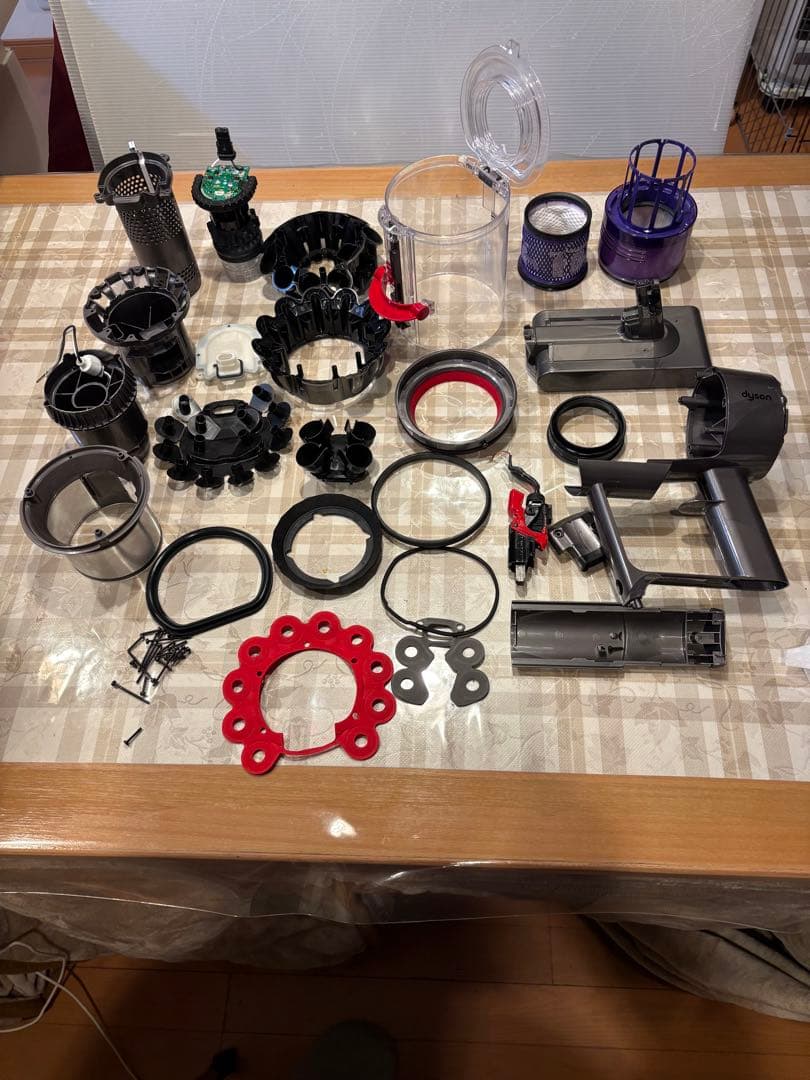 ダイソン V11 SV14 美品　スタンド付き　分解洗浄除菌整備済　NO.1