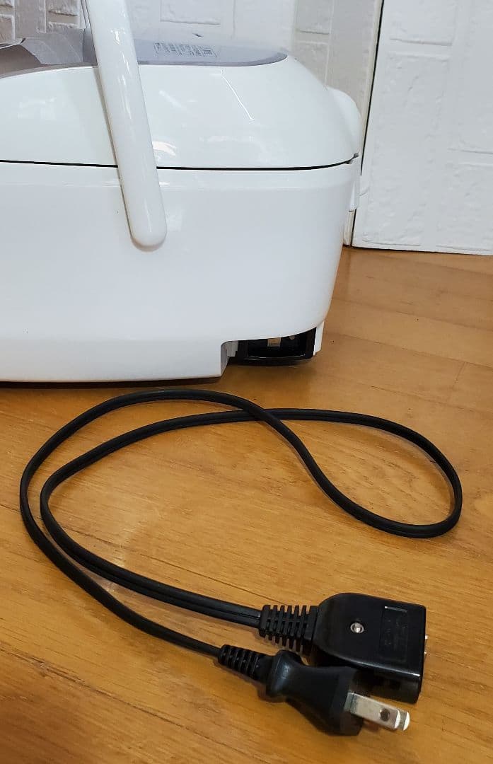 2023年製　 象印　炊飯器　5.5合炊き　極め炊き　黒釜　調理家電