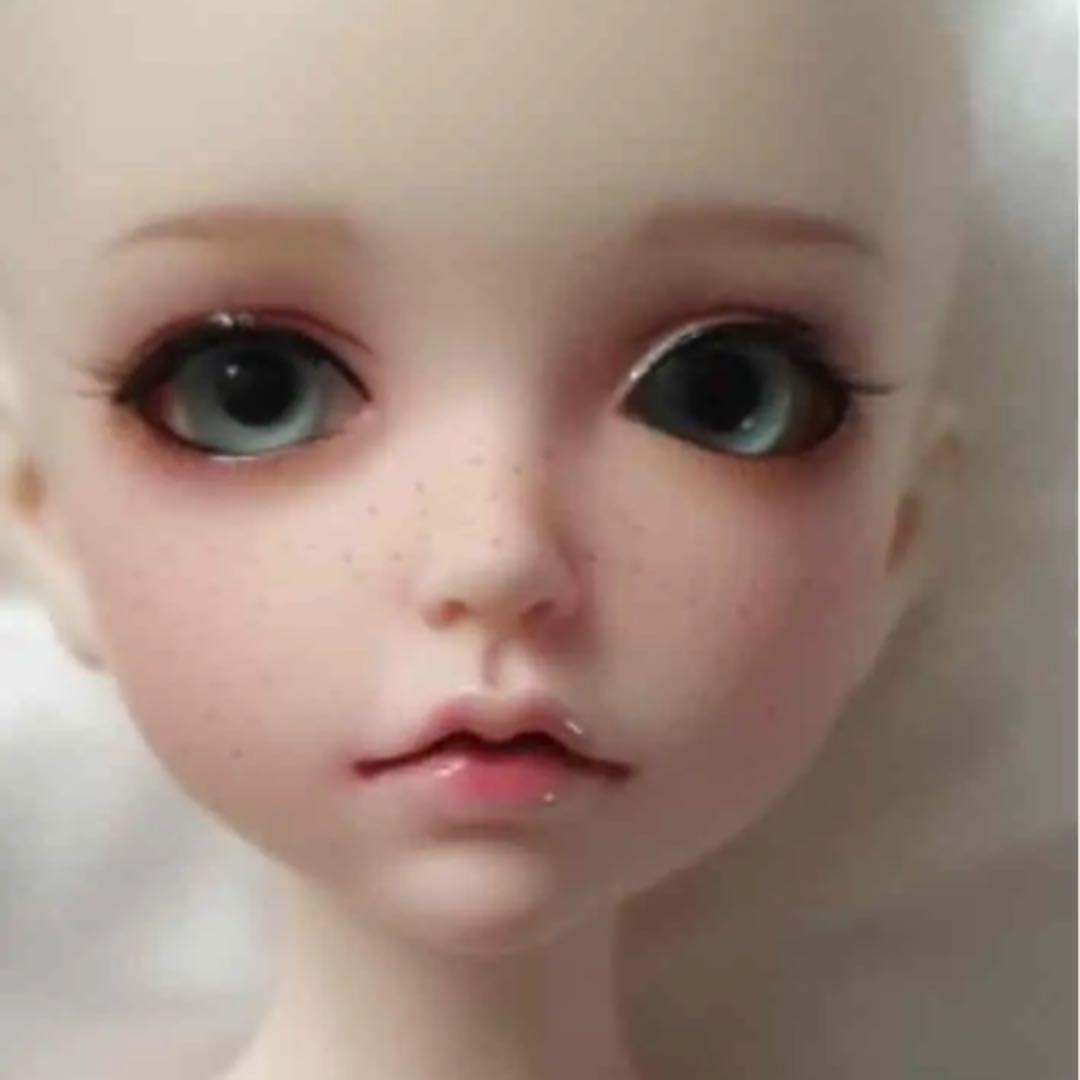 球体関節人形　❤️顔が可愛くリアル　スタイル抜群　メイク済洋服靴