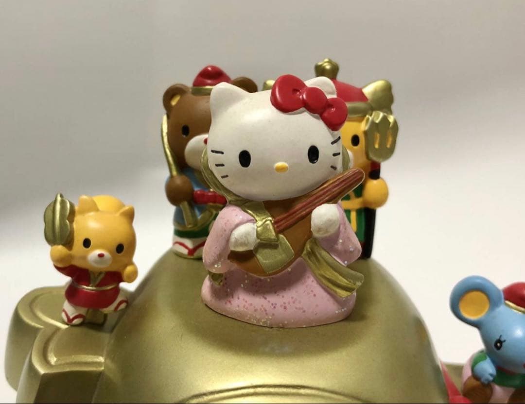 サンリオ ハローキティ 七福神 うちでのこづち 座布団 陶器製 置物 フィギュア