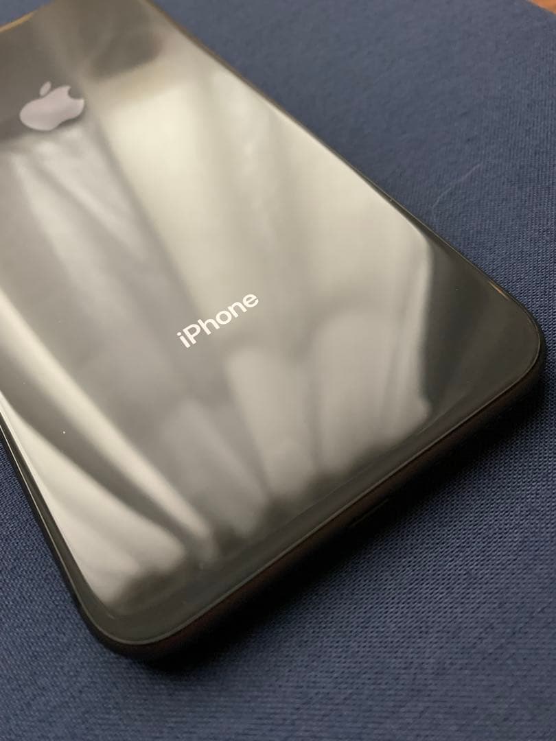 Apple iPhone 8 Plusスペースグレー 64GB