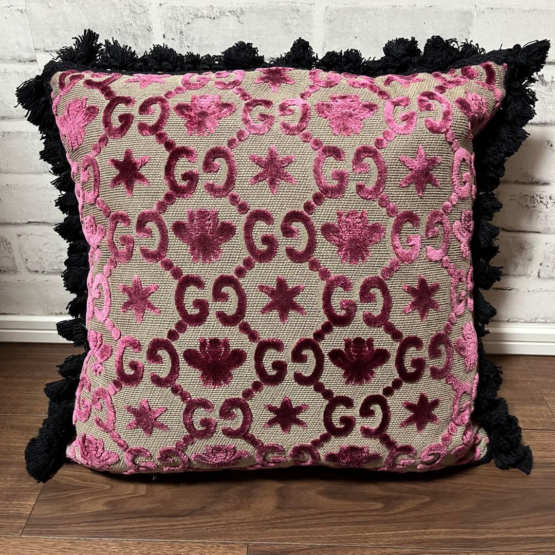 GUCCI GGジャガードクッション ピンク
