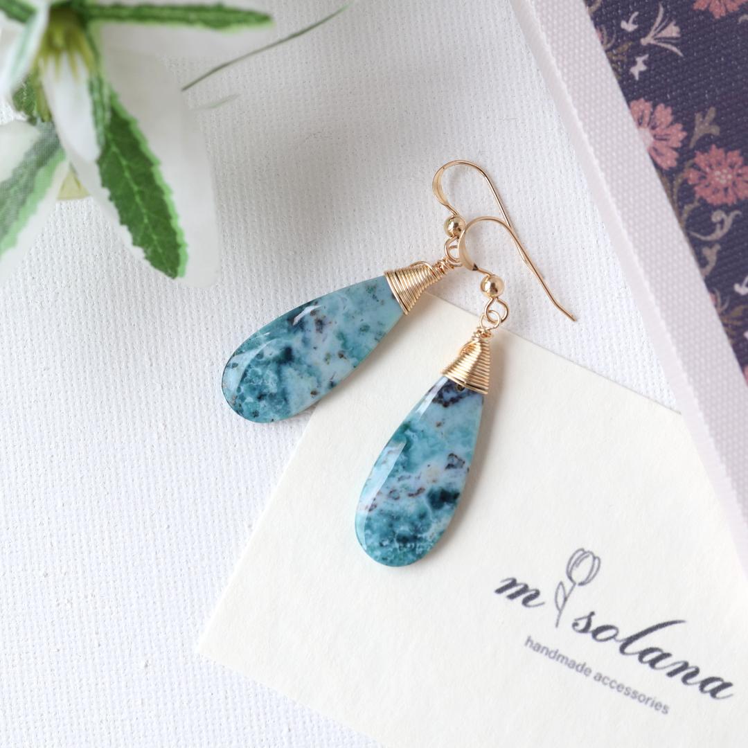 クリソコラピアス/イヤリング　14kgfピアス　大ぶりピアス　ブルー　波　夏　旅