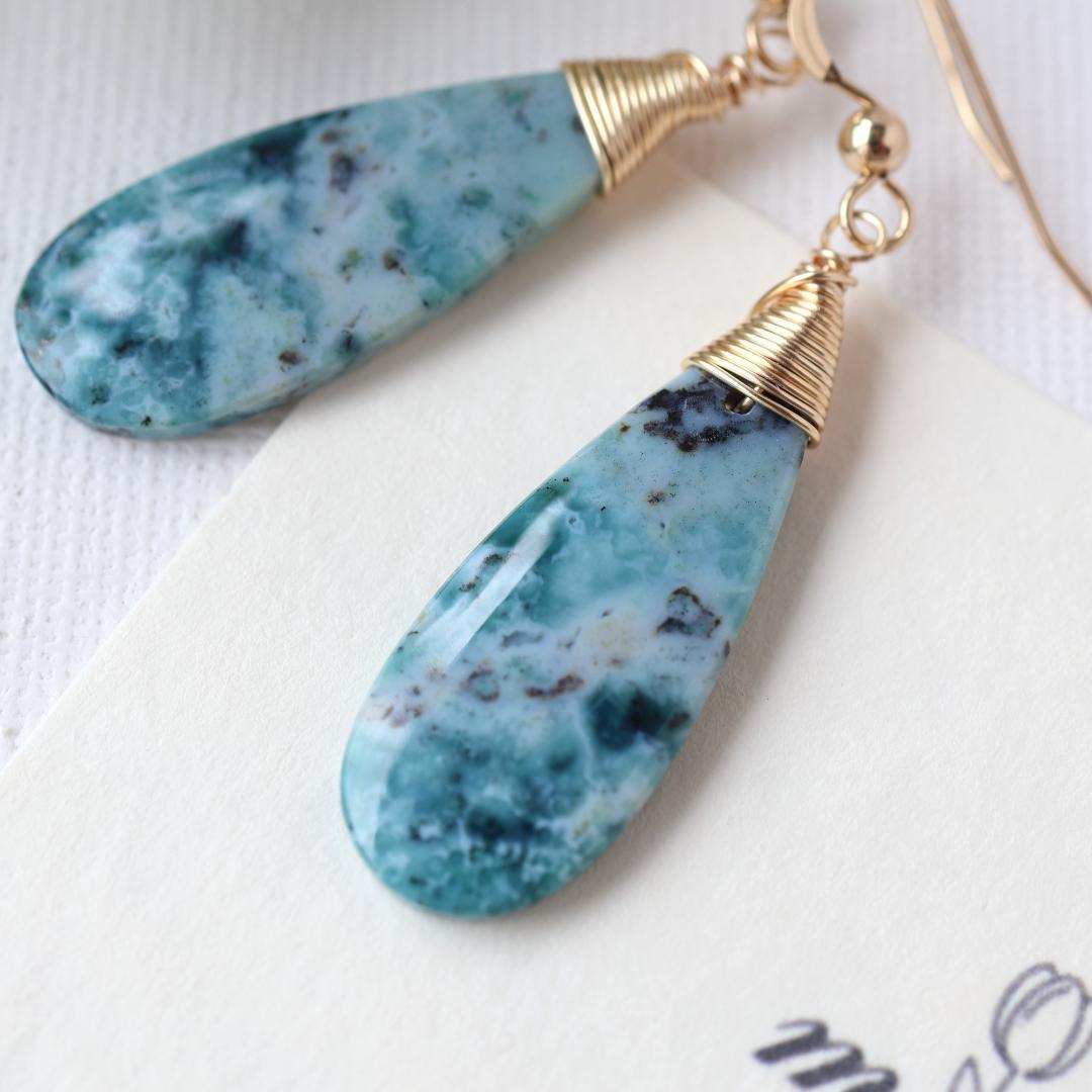 クリソコラピアス/イヤリング　14kgfピアス　大ぶりピアス　ブルー　波　夏　旅