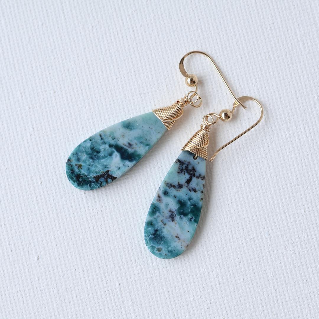 クリソコラピアス/イヤリング　14kgfピアス　大ぶりピアス　ブルー　波　夏　旅