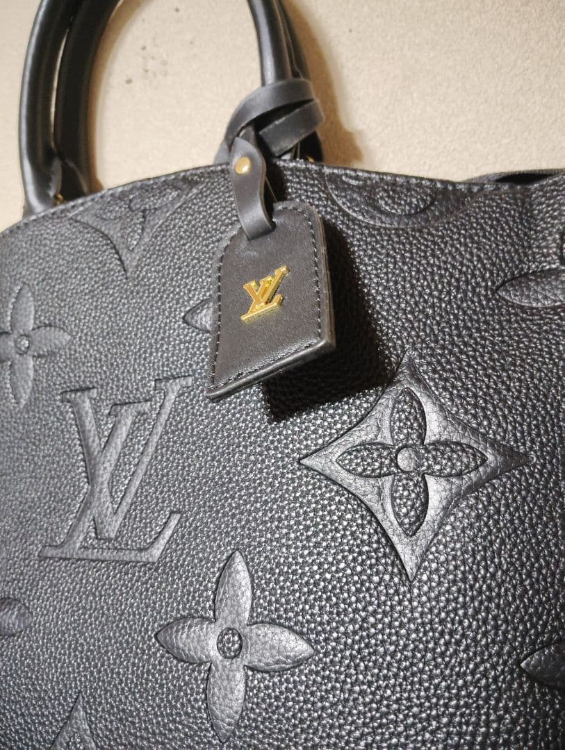 〈ノベルティ〉ブラックバック　ファスナー付