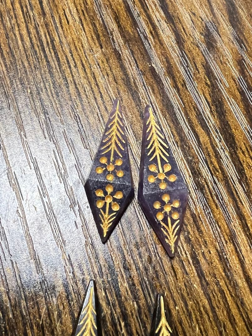 ぷしゅ❇️❤️ ニュー カービング　ゴールド　14kgf 24kgpイヤリング