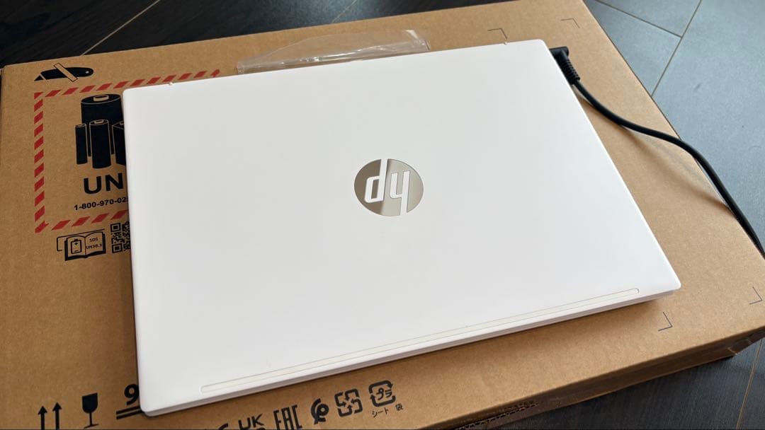 HP Pavillion Aero 13ノートPC ホワイト Ryzen 7
