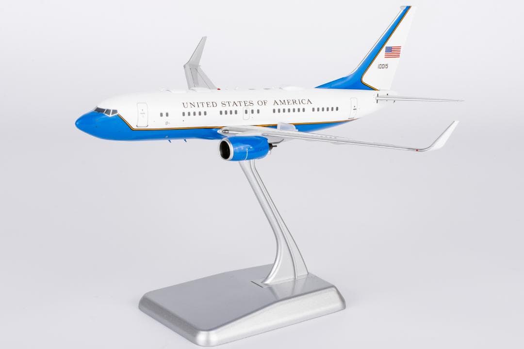 アメリカ空軍 C-40B 01-0015 1/200