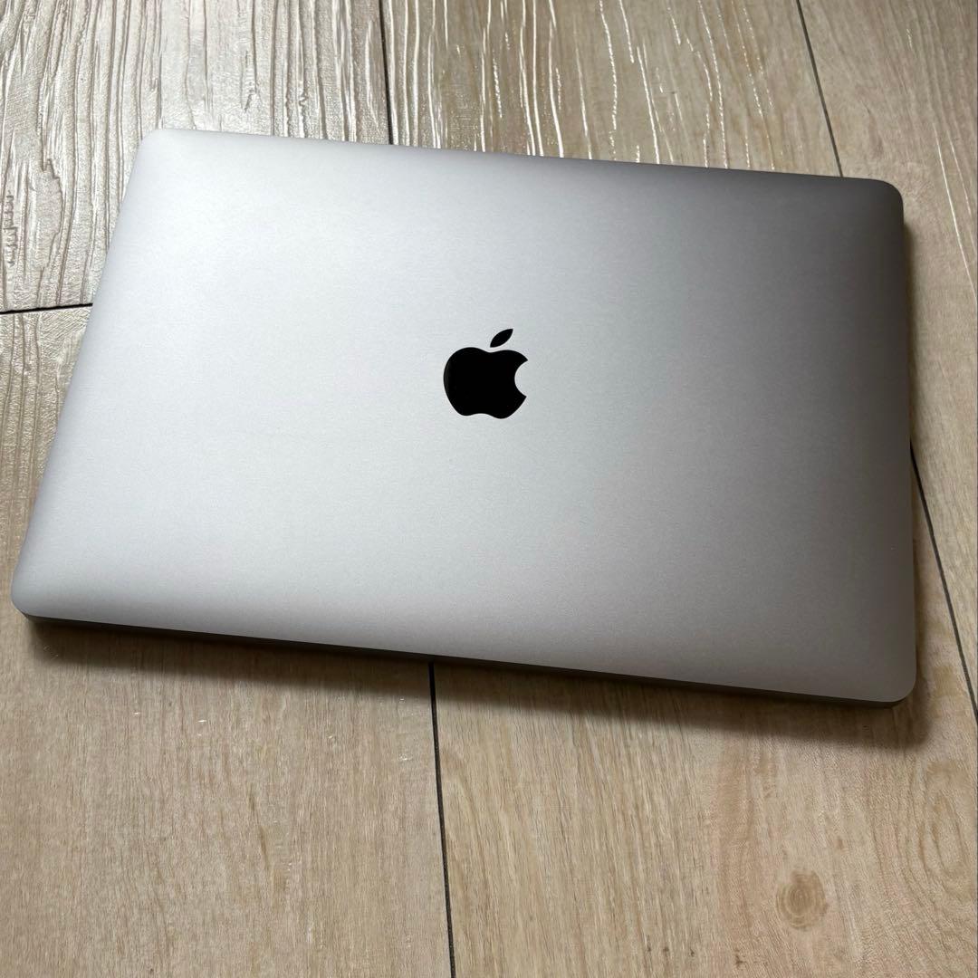 【美品】MacBook Air M1 チップ搭載モデル（13インチ）256GB