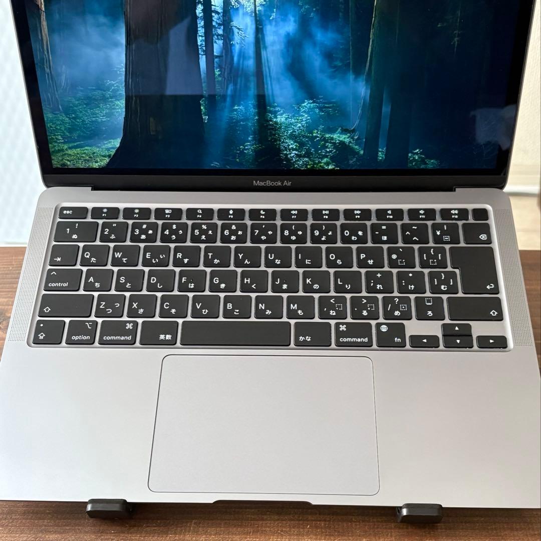 【美品】MacBook Air M1 チップ搭載モデル（13インチ）256GB