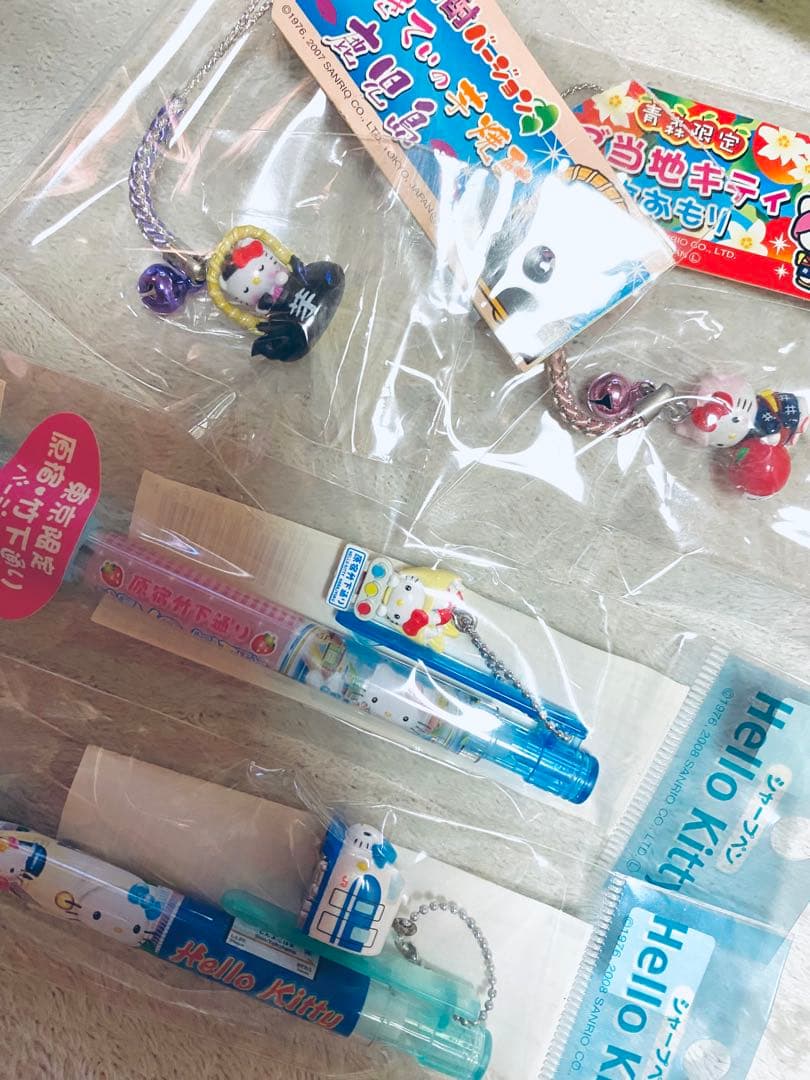 ハローキティ　ご当地ミニタオル　限定 シャープペンシル　値付けストライプ