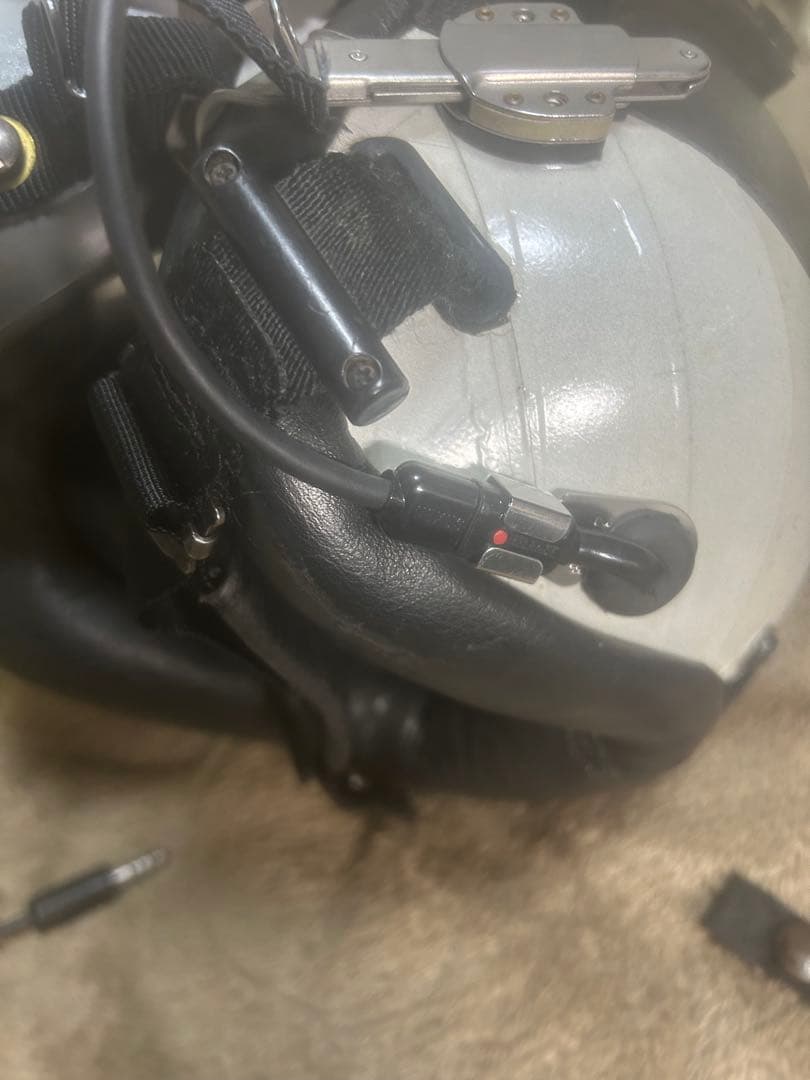 フライトヘルメットHGU-68/P 米軍放出品　サバゲー自衛隊海軍空母パイロット