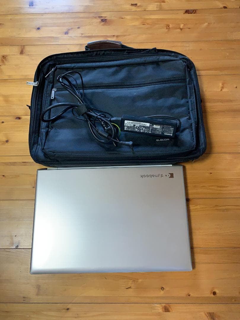 東芝 Win11 i7 SSD256GB メモリ12GB